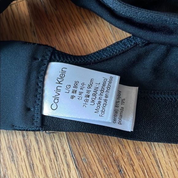 Calvin Klein Black Triangle Bralette - Picture 2 of 5